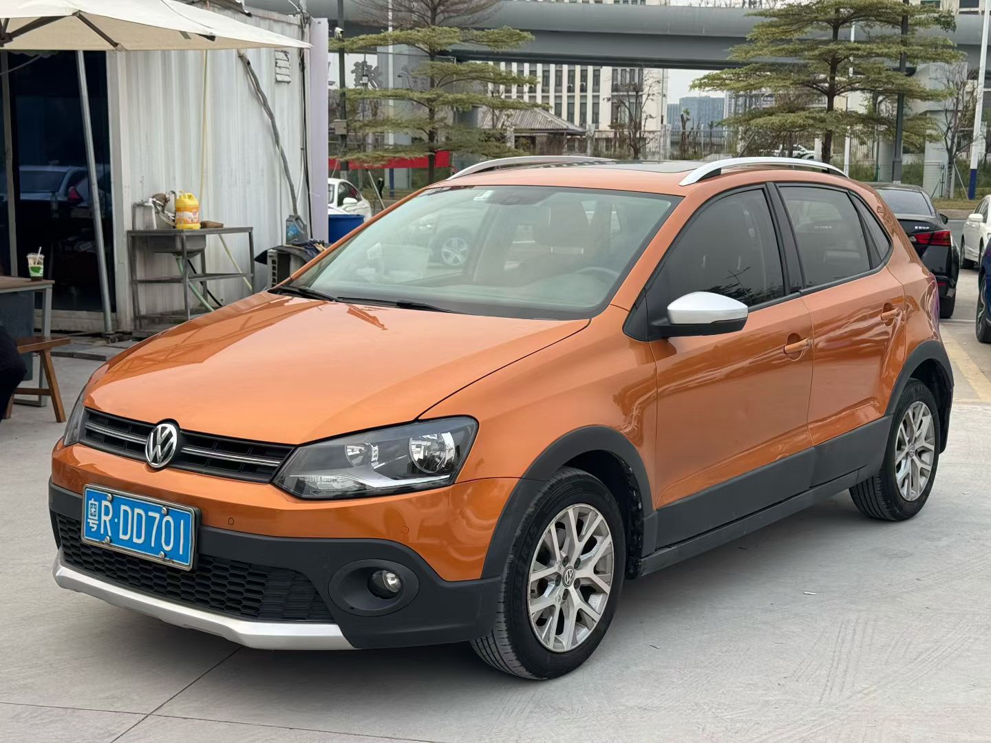 Volkswagen Polo 2015 Volkswagen Polo 2015 car image