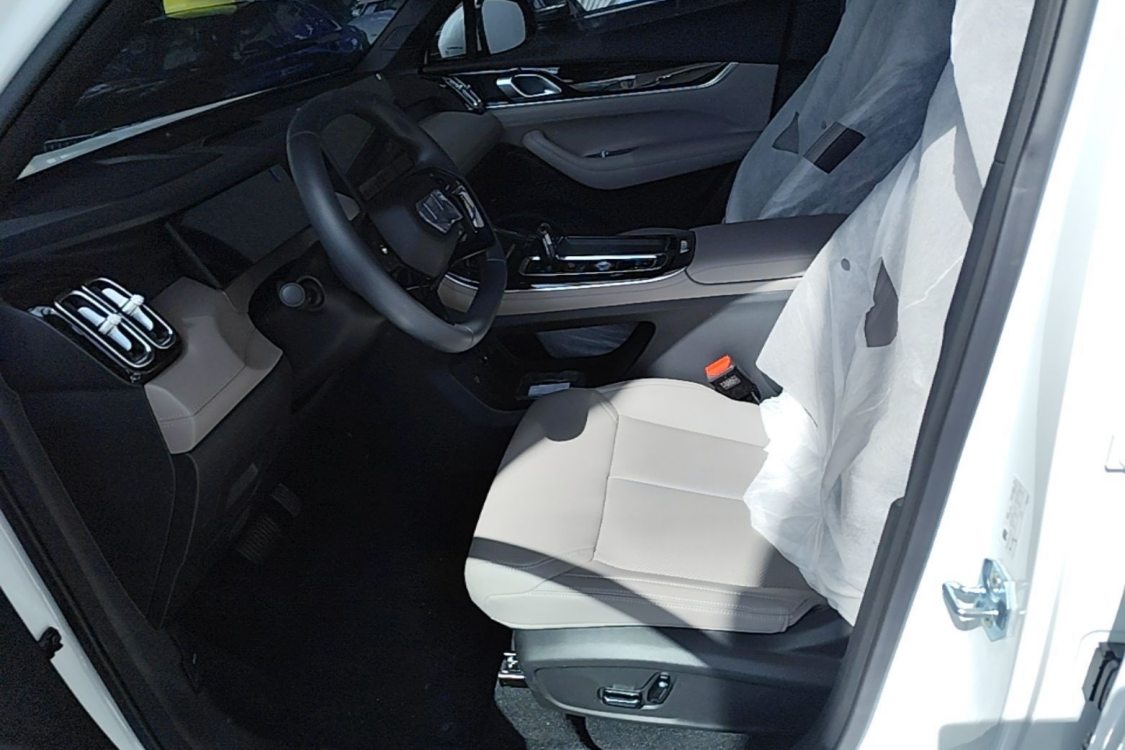 GEELY Boyue L 2026 #12 GEELY Boyue L 2026 car image #12