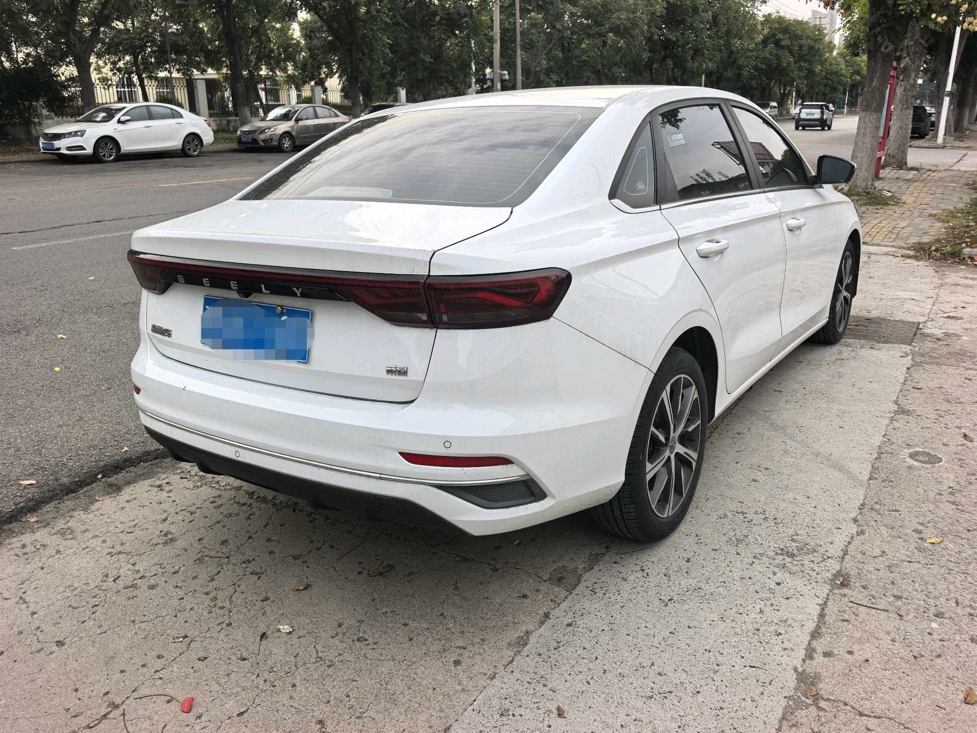 GEELY Emgrand 2021 #4 GEELY Emgrand 2021 car image #4