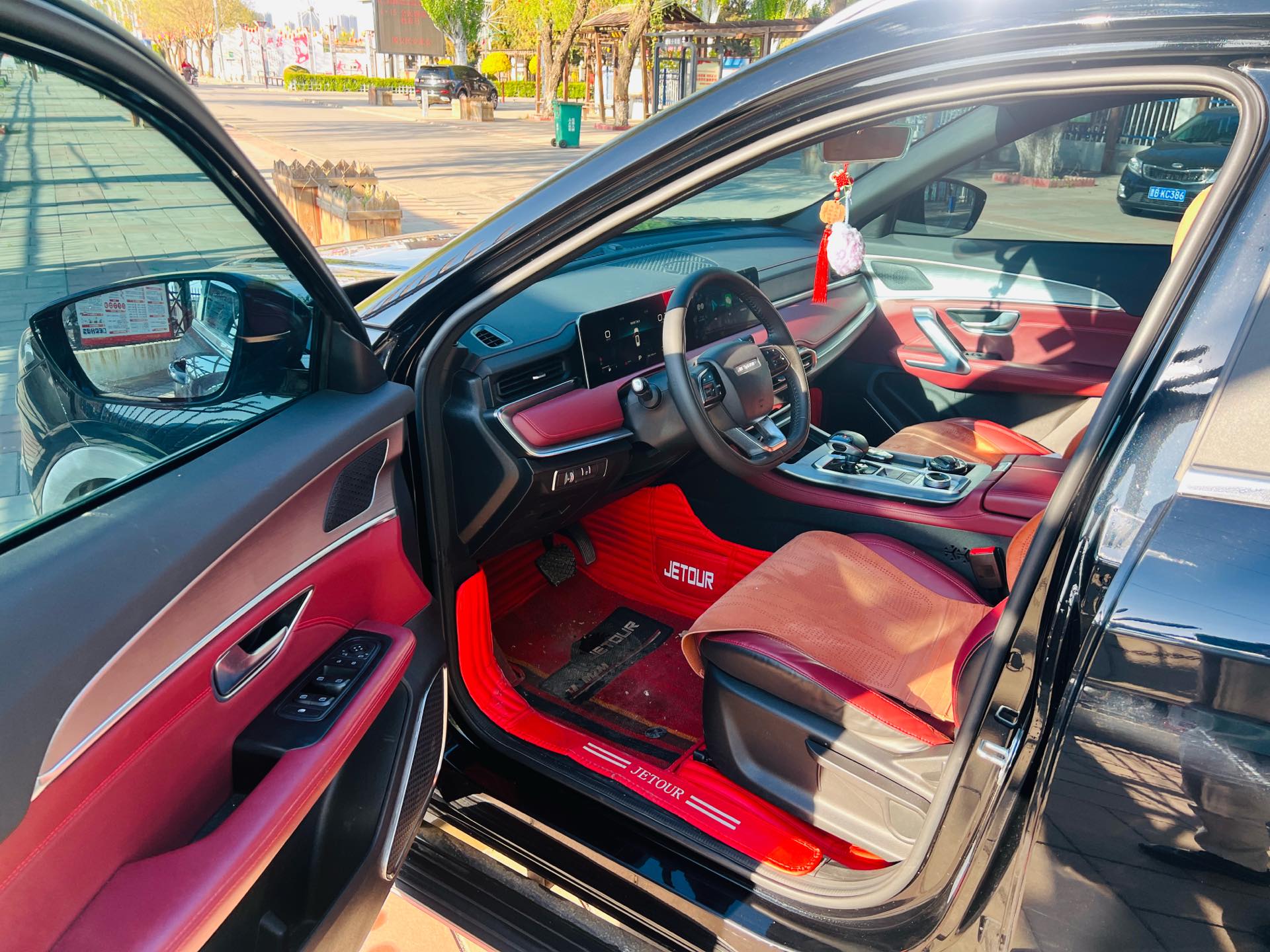 Jetour X70 PLUS 2023 car image #7