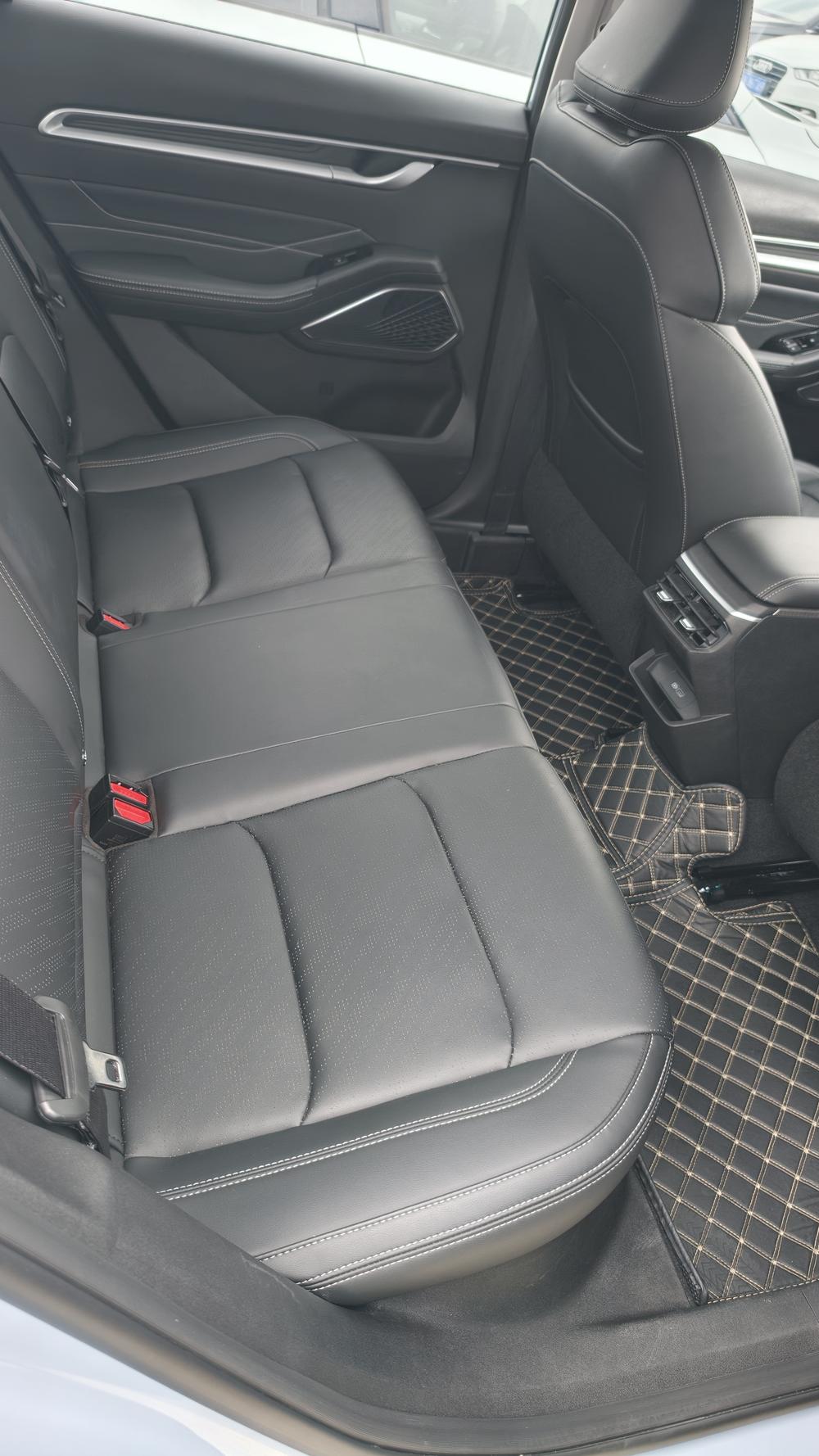 GEELY Emgrand 2023 #7 GEELY Emgrand 2023 car image #7