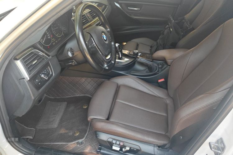 BMW 3 Series 2018 car image #17
