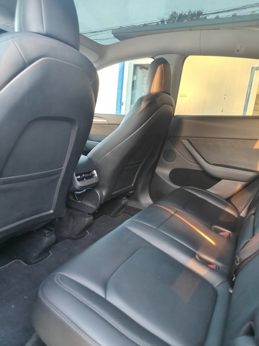Tesla Model Y 2021 car image #5