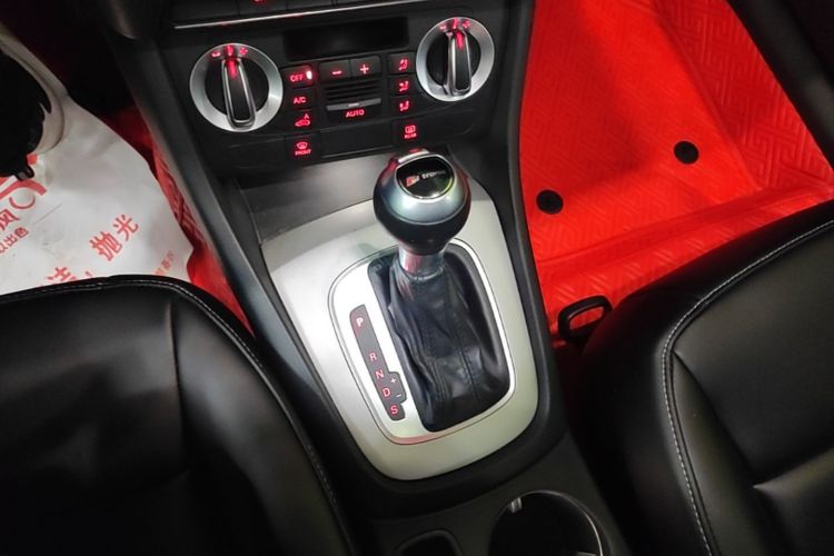 Audi Q3 2016 #14 Audi Q3 2016 car image #14