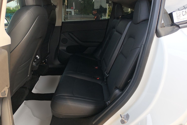 Tesla Model Y 2022 #13 Tesla Model Y 2022 car image #13