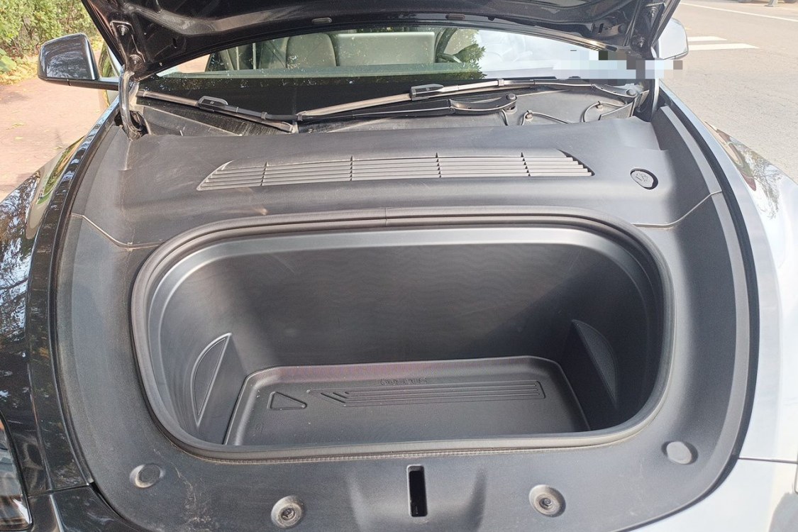 Tesla Model Y 2024 #10 Tesla Model Y 2024 immagine di auto #10
