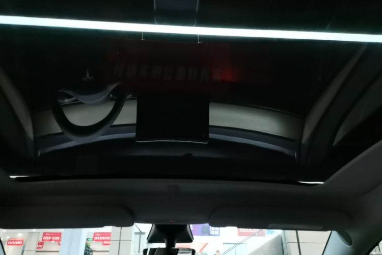 Tesla Model Y 2023 #20 Tesla Model Y 2023 car image #20