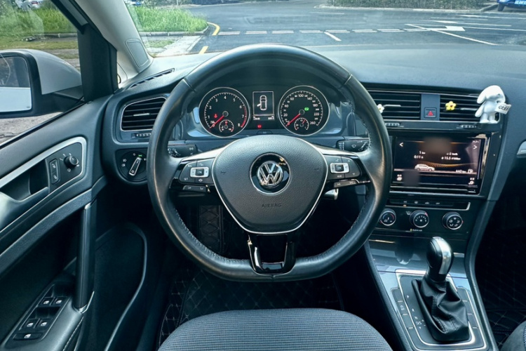 Volkswagen Golf 2019 #14 Volkswagen Golf 2019 car image #14