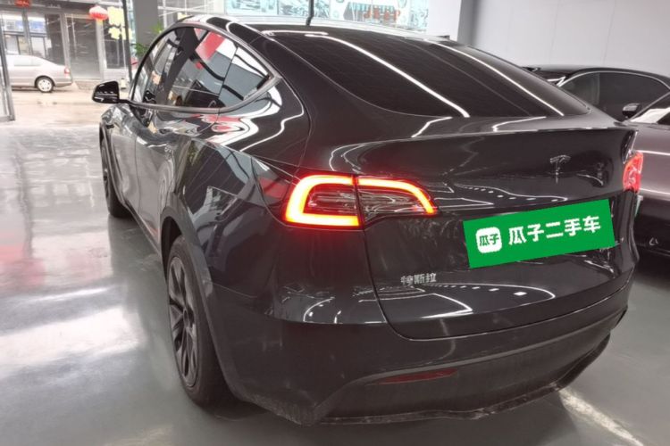 Tesla Model Y 2024 car image #5