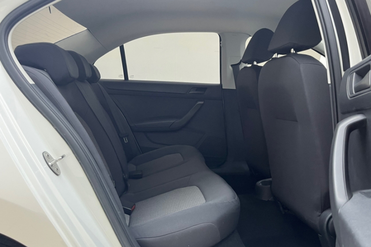 Volkswagen Santana 2019 car image #13