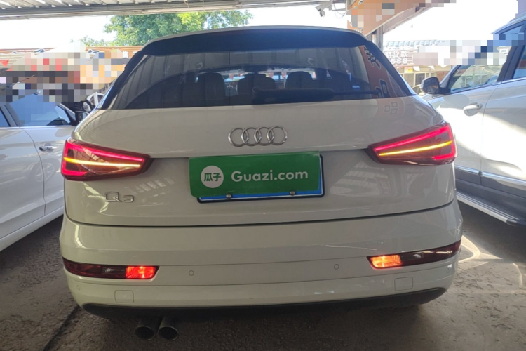 Audi Q3 2018 car image #6