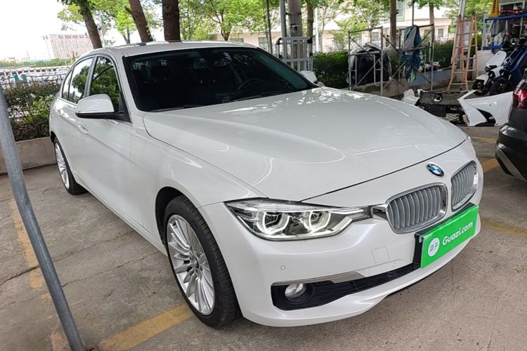 BMW 3 Series 2018 #4 BMW 3 Series 2018 car image #4