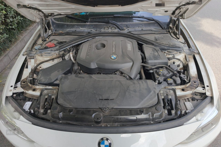 BMW 3 Series 2018 car image #22