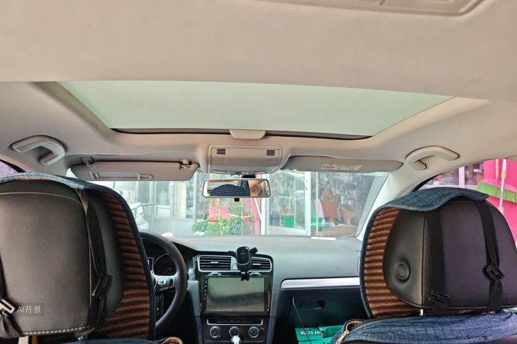 Volkswagen Golf 2018 car image #20