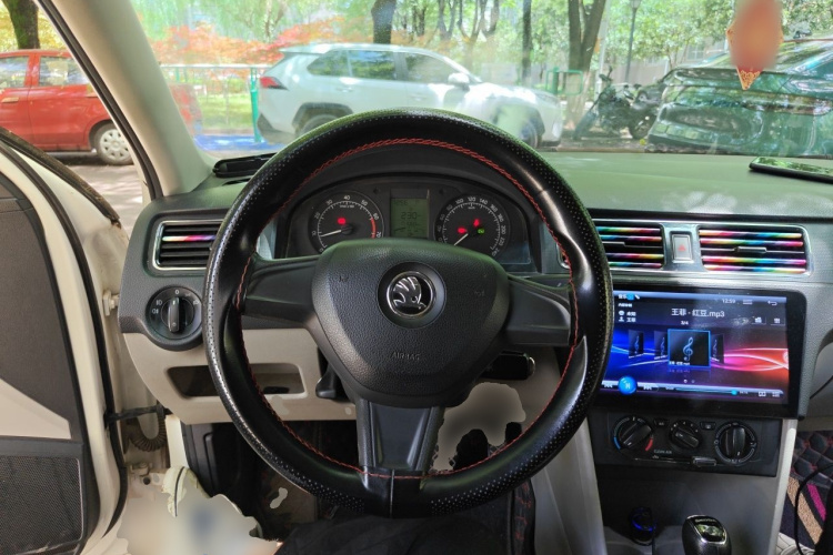 Skoda Rapid 2016 #11 Skoda Rapid 2016 image de voiture #11