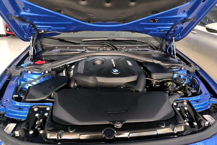 BMW 3 Series 2018 #20 BMW 3 Series 2018 car image #20