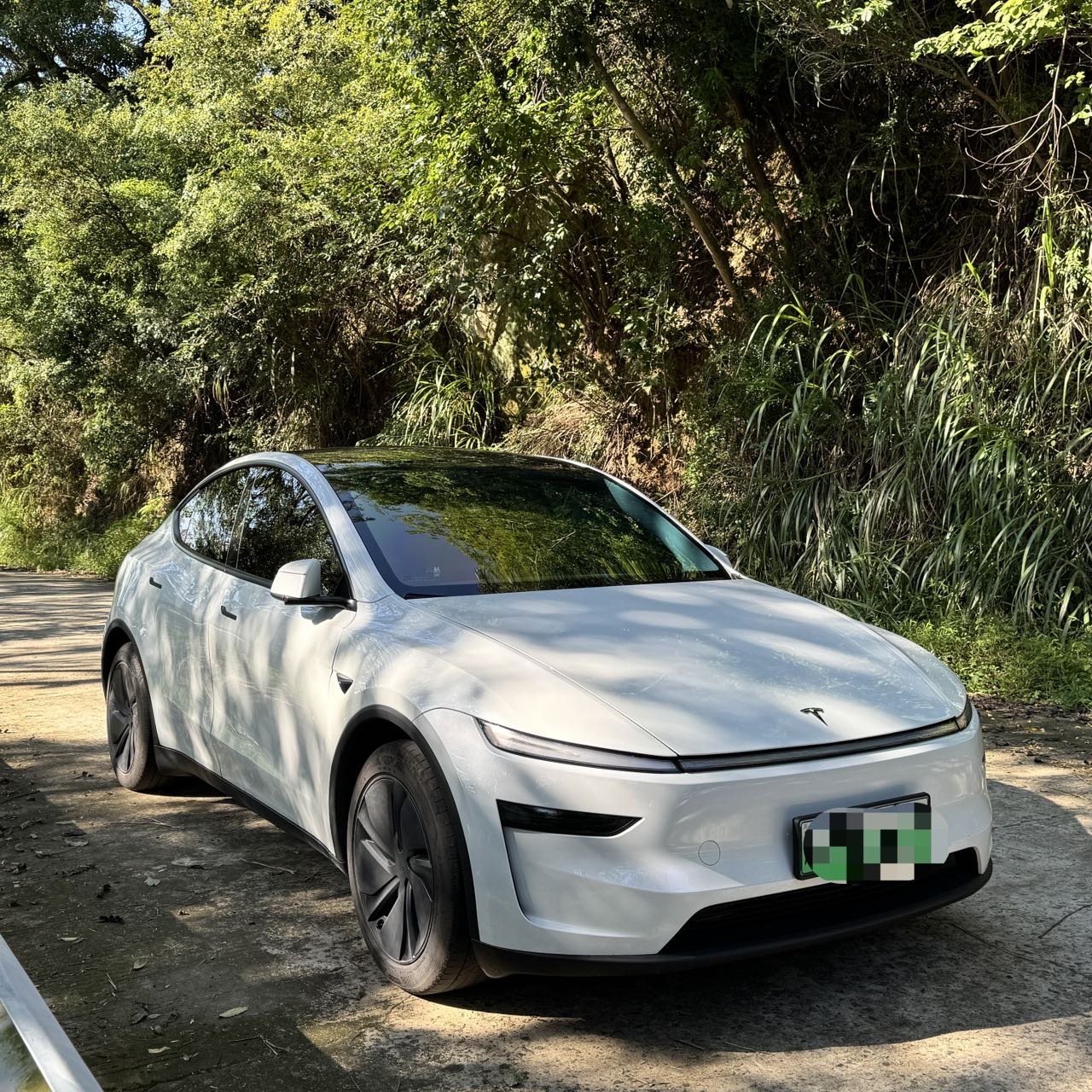Tesla Model Y 2025 #2 Tesla Model Y 2025 imagen de coche #2