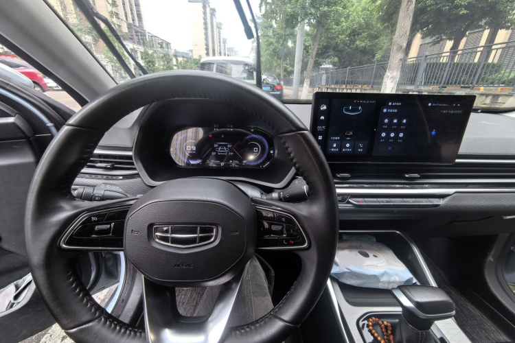 GEELY Emgrand 2023 car image #15