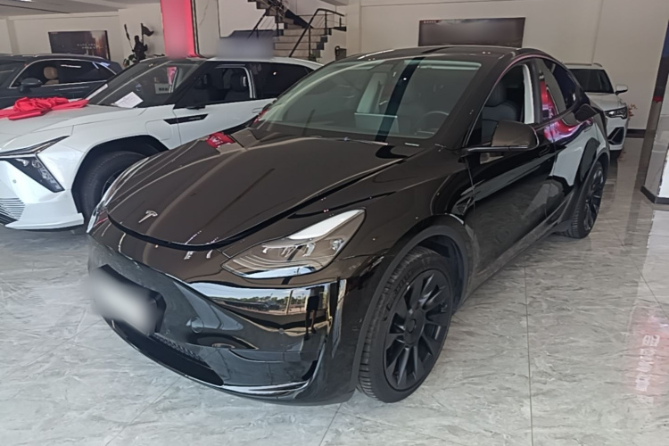 2023 #2 2023 immagine di auto #2