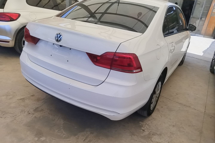 Volkswagen Santana 2022 car image #5