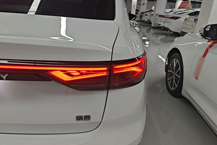 GEELY Emgrand 2024 #8 GEELY Emgrand 2024 car image #8
