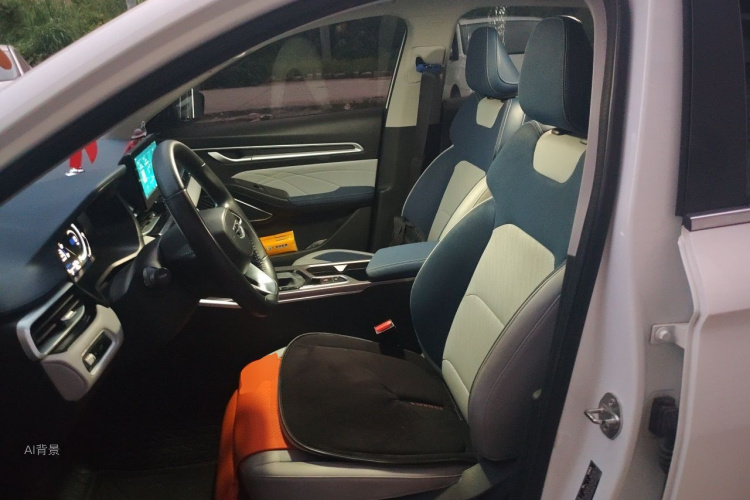 GEELY Emgrand 2021 car image #17