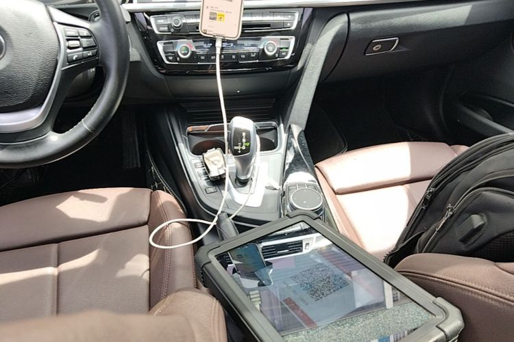 BMW 3 Series 2019 #14 BMW 3 Series 2019 car image #14