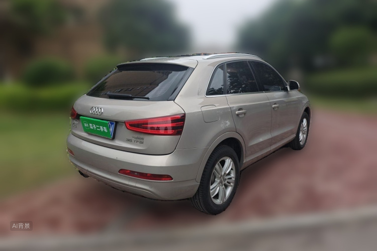 Audi Q3 2015 car image #7