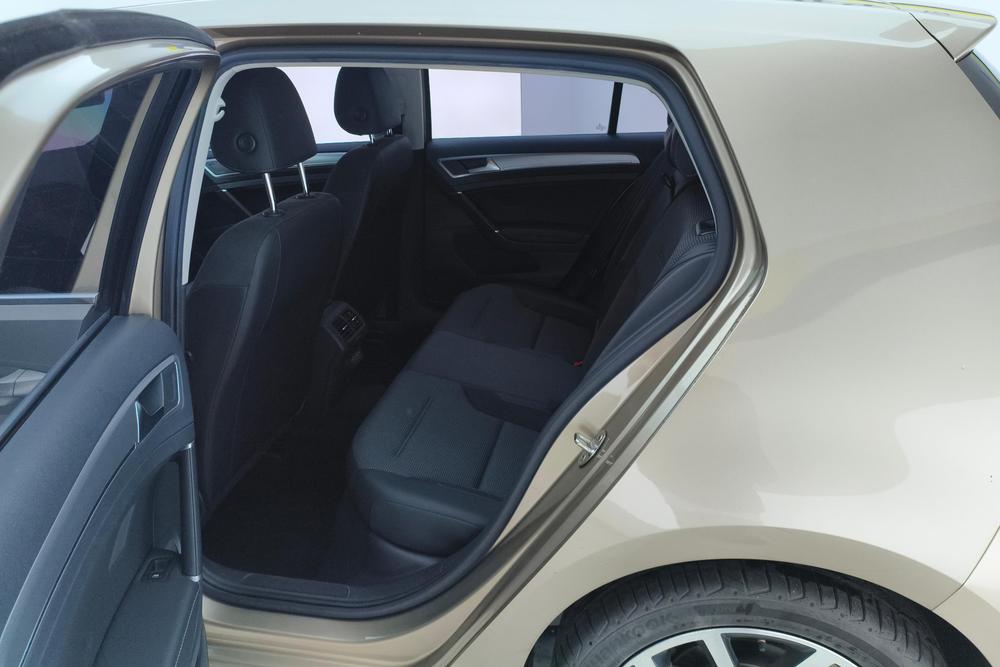 Volkswagen Golf 2020 car image #15