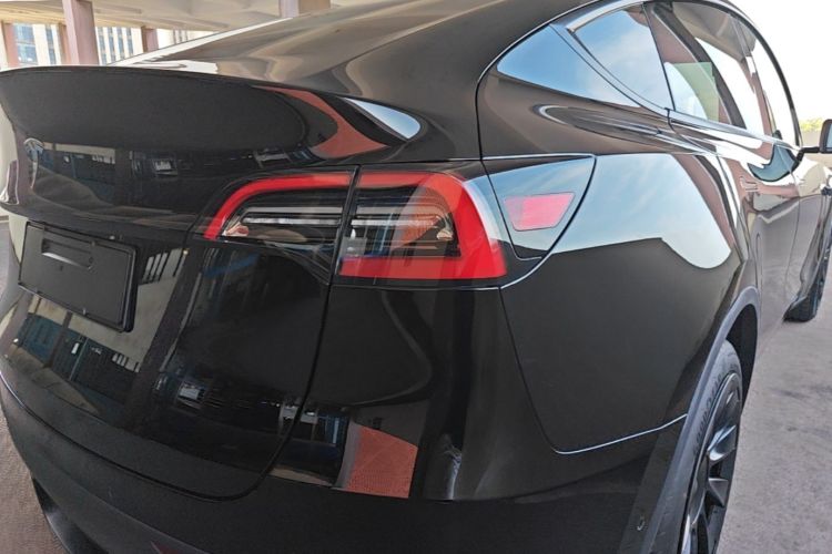 Tesla Model Y 2021 #8 Tesla Model Y 2021 car image #8