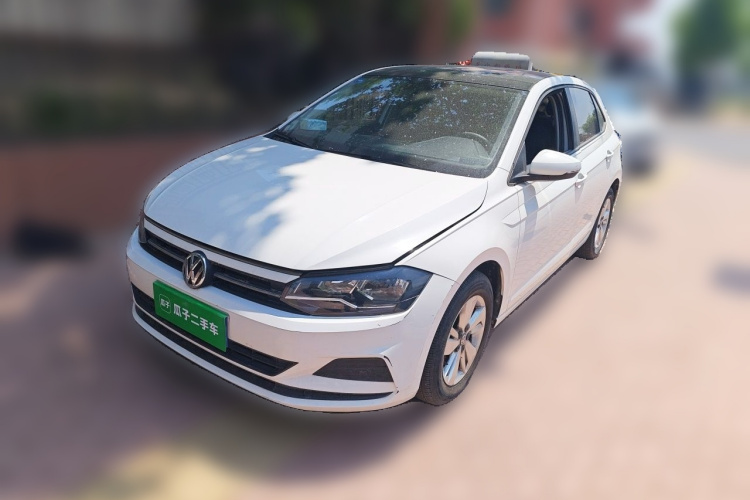 Volkswagen Polo 2020 car image #2