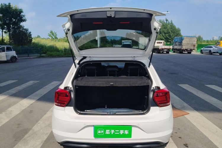 Volkswagen Polo 2021 car image #21