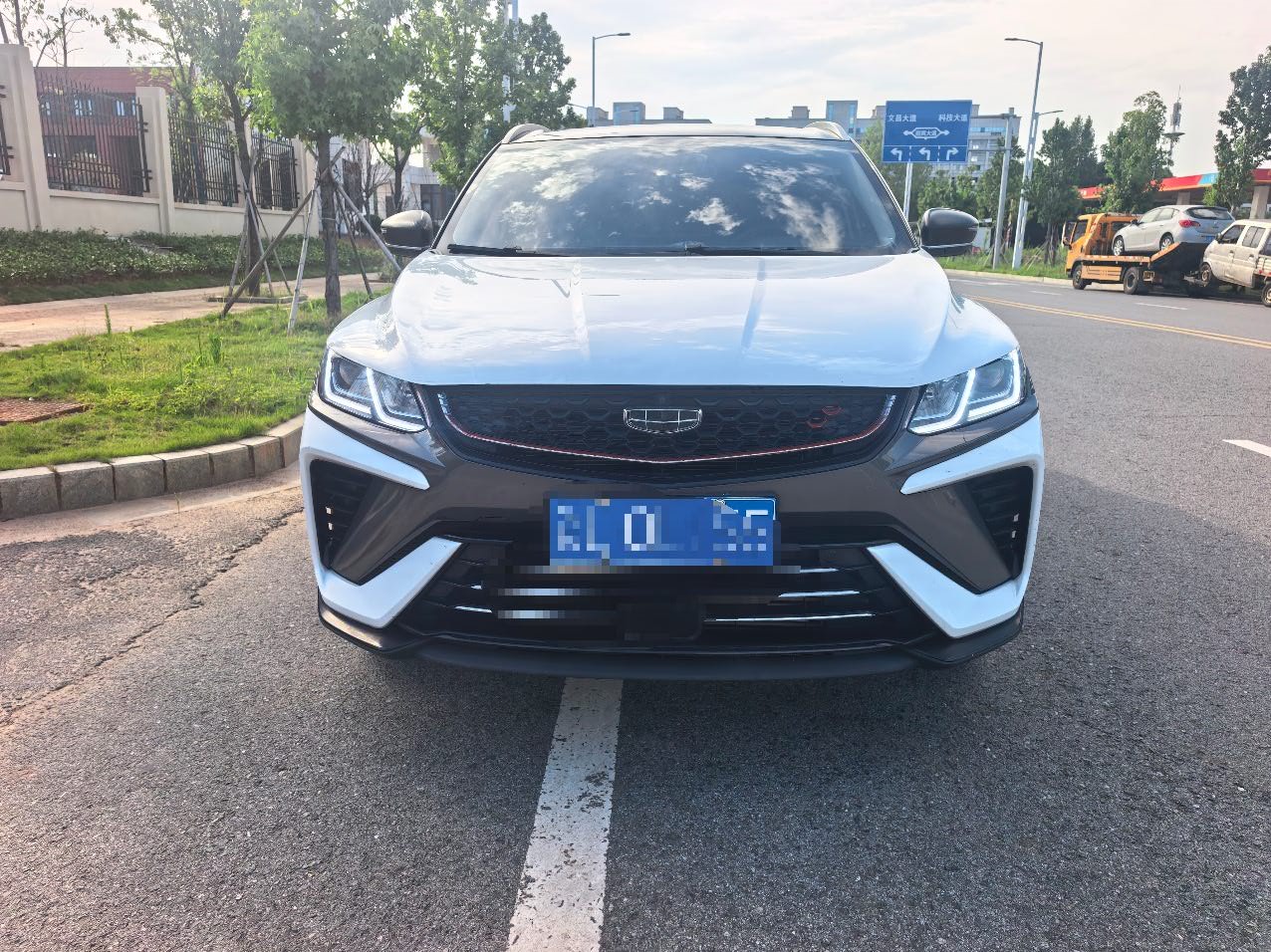 GEELY Coolray 2022 car image 