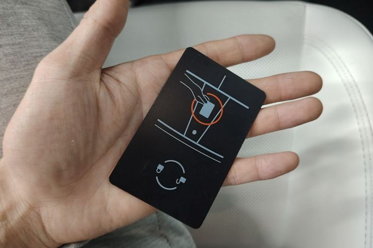 Tesla Model 3 2023 car image #14