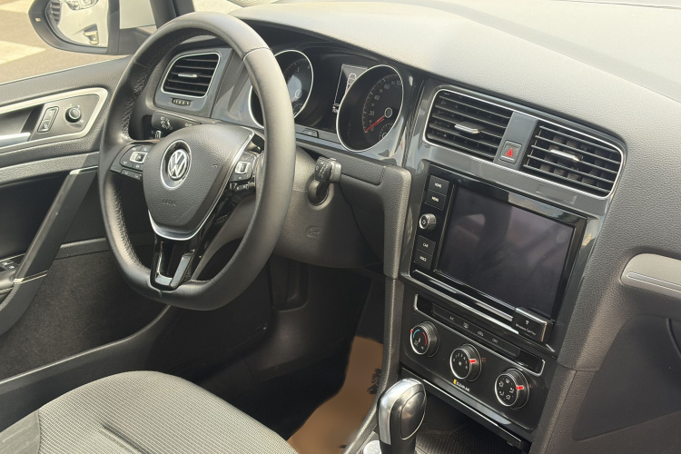 Volkswagen Golf 2020 #9 Volkswagen Golf 2020 صورة سيارة #9