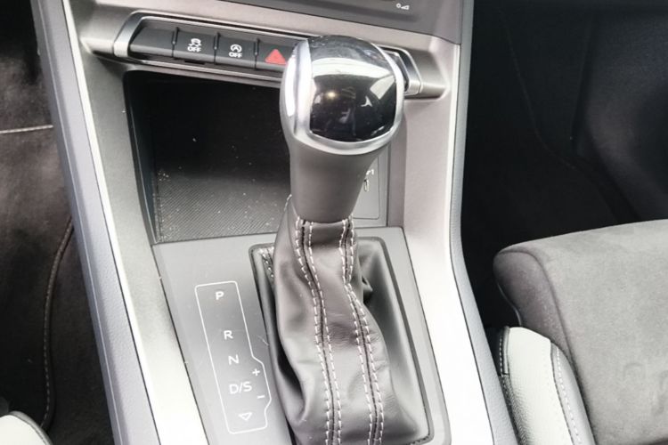 Audi Q3 2023 immagine di auto #14