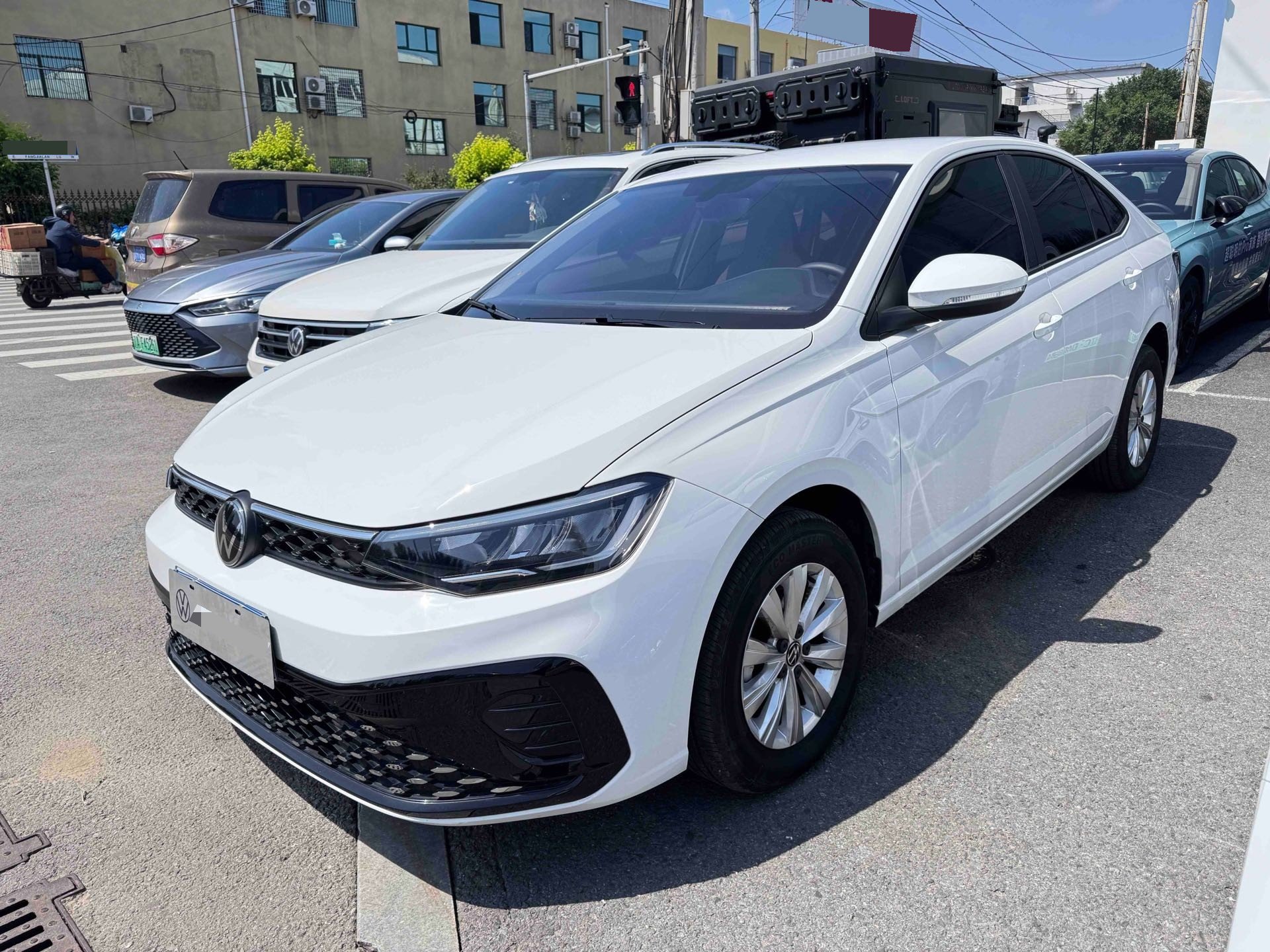 Volkswagen Lavida 2024 #2 Volkswagen Lavida 2024 صورة سيارة #2