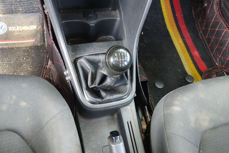 Volkswagen Santana 2015 car image #14