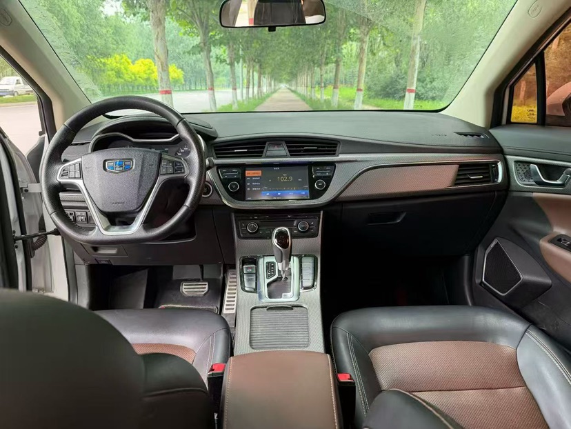 GEELY Emgrand GS 2017 car image #9