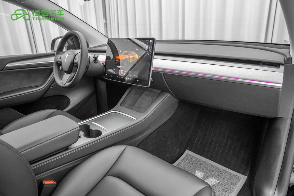 2023 car image #13
