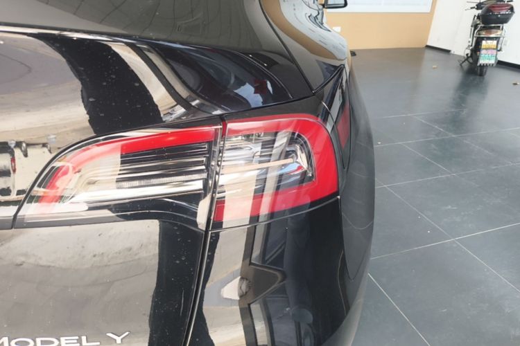 Tesla Model Y 2022 #8 Tesla Model Y 2022 immagine di auto #8