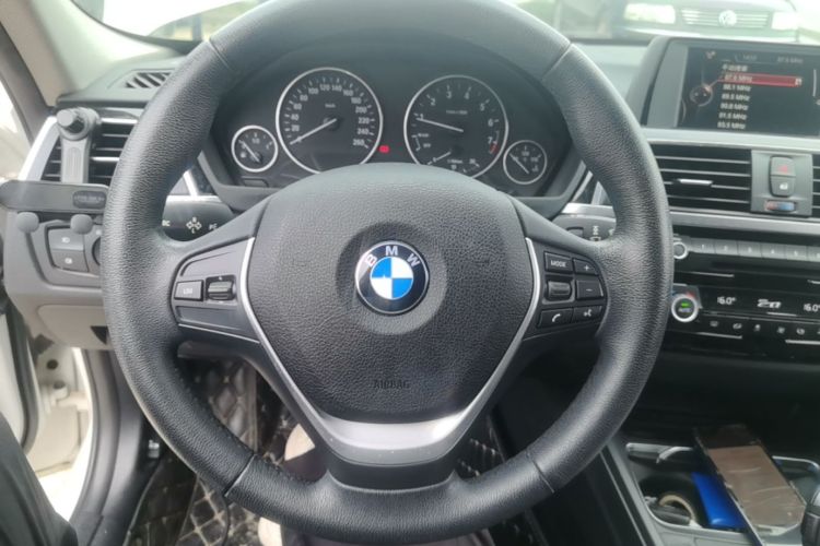 BMW 3 Series 2017 #11 BMW 3 Series 2017 car image #11
