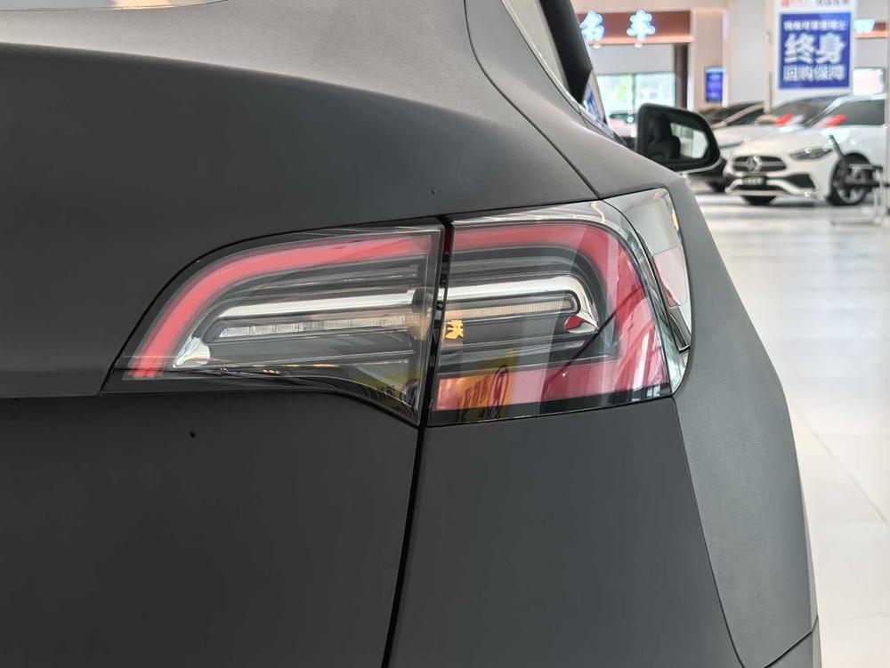 Tesla Model Y 2022 #9 Tesla Model Y 2022 car image #9