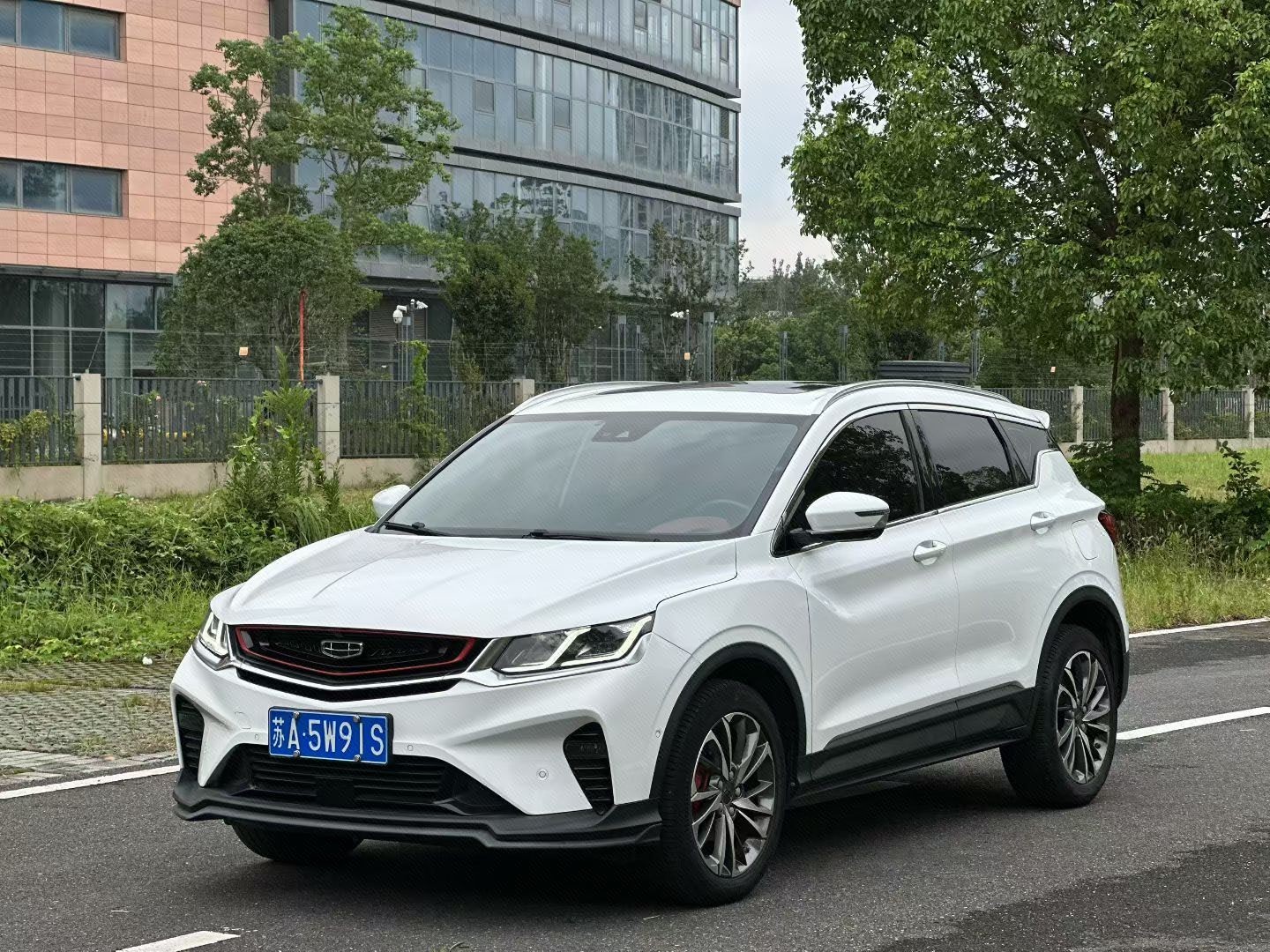 GEELY Coolray 2019 GEELY Coolray 2019 car image