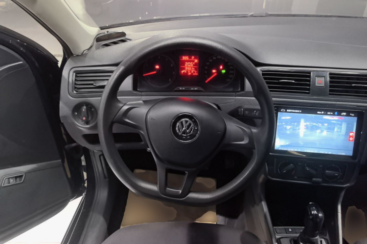 Volkswagen Santana 2021 immagine di auto #11