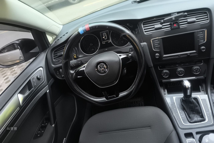 Volkswagen Golf 2017 car image #12