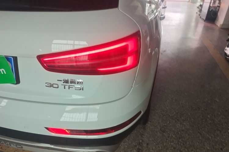 Audi Q3 2016 imagen de coche #8
