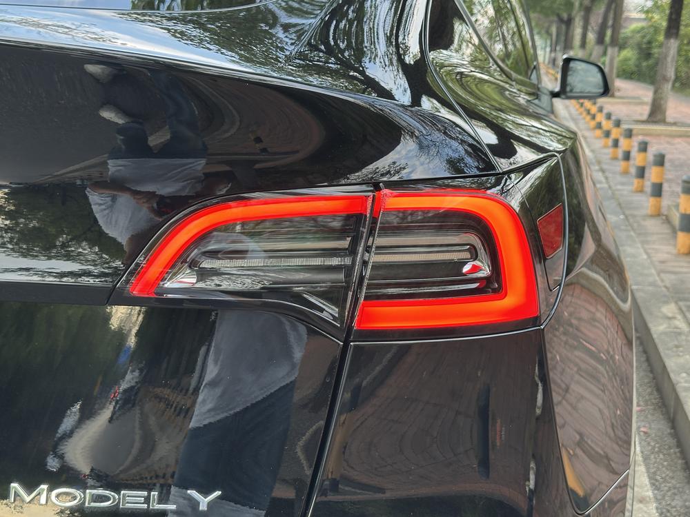 Tesla Model Y 2023 #8 Tesla Model Y 2023 immagine di auto #8