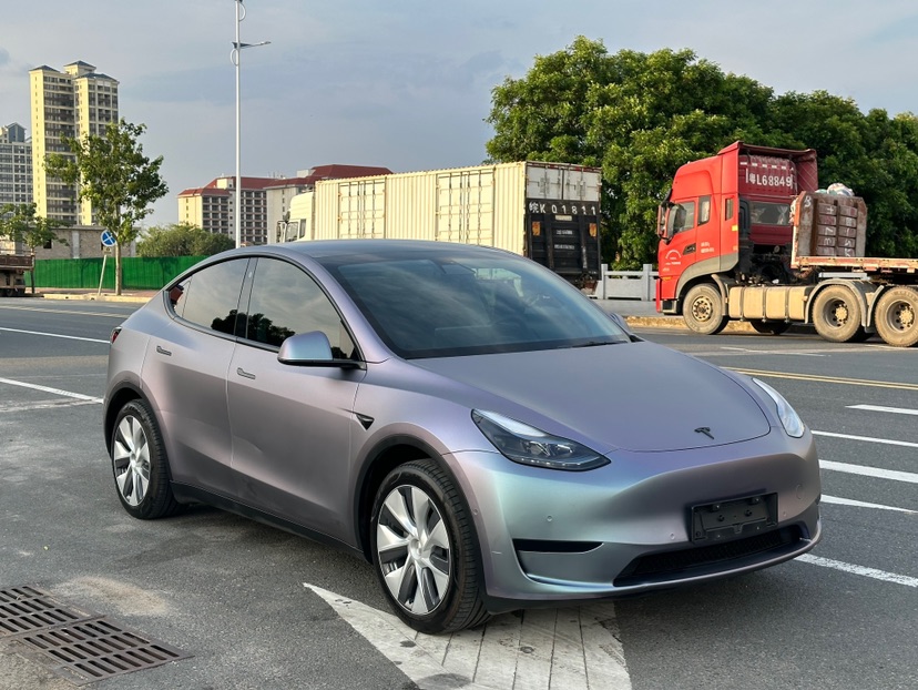 Tesla Model Y 2023 #3 Tesla Model Y 2023 car image #3