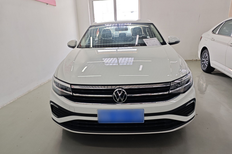 Volkswagen Bora 2026 car image #3